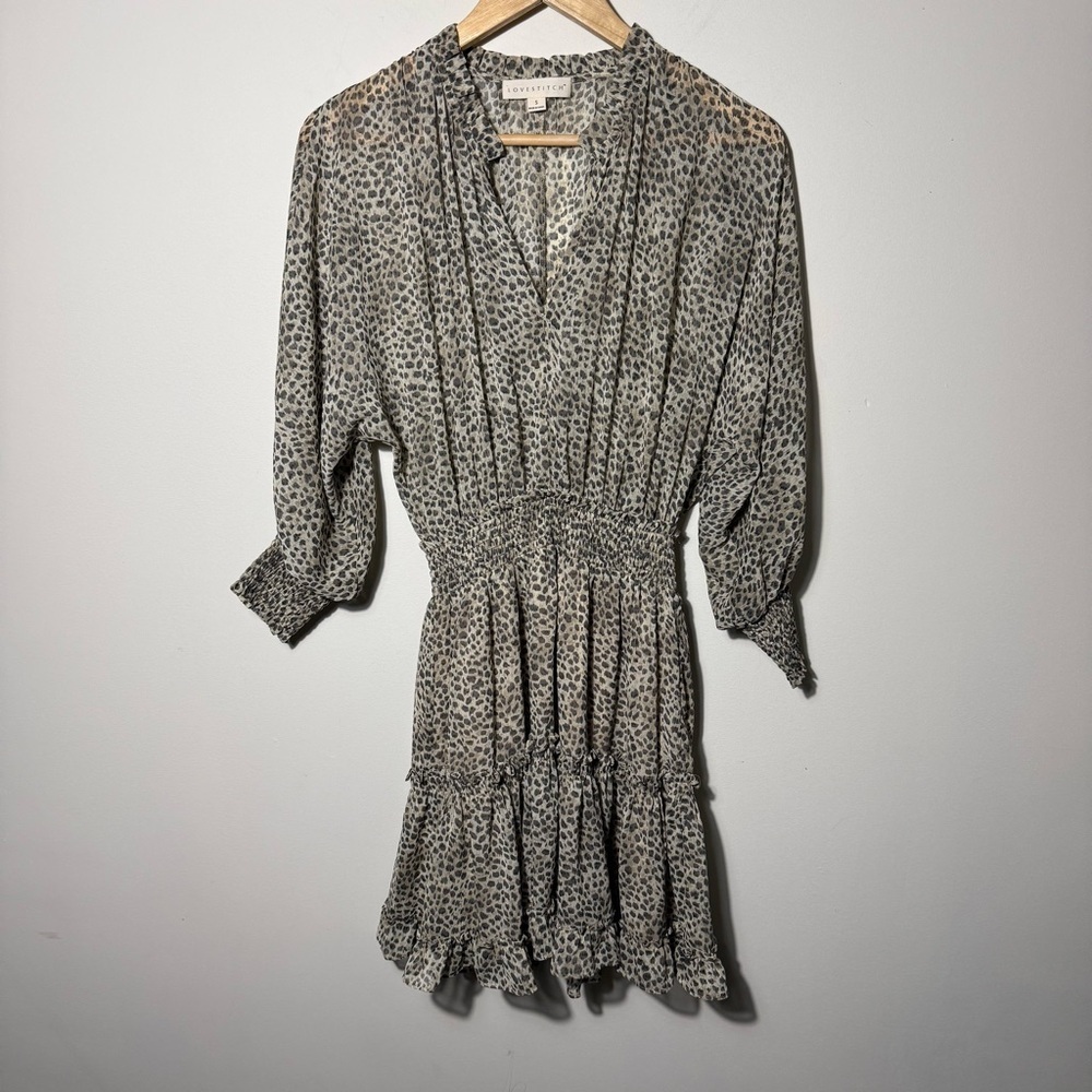 Elegant Black Long Sleeve Dress with Lace Details - Picture 5 of 13